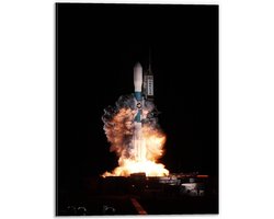 Dibond - Opstijgende Raket in het Donker - 30x40cm Foto op Aluminium (Wanddecoratie van metaal)
