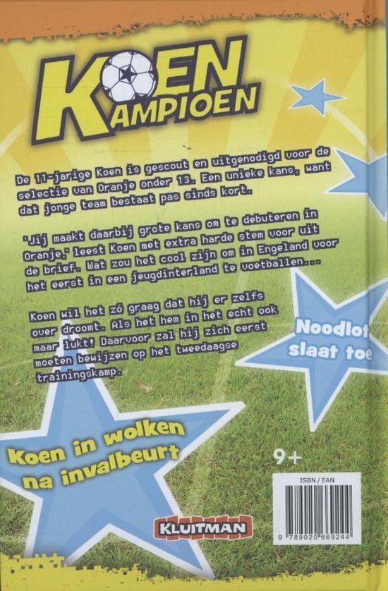 Achterkant van het boek 'Koen Kampioen' met illustraties van voetballers en sterren.