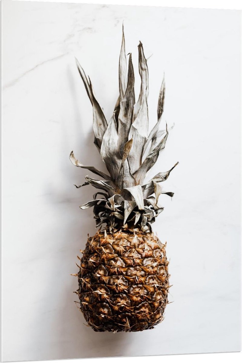 Acrylglas - Gele Ananas op Witte Achtergrond - 80x120cm Foto op Acrylglas (Wanddecoratie op Acrylglas)