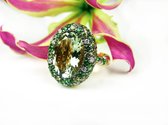 Ring in geel goud gezet met groene kwarts, groene saffier en diamant
