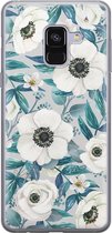 Samsung Galaxy A8 2018 hoesje siliconen - Witte bloemen - Soft Case Telefoonhoesje - Bloemen - Blauw