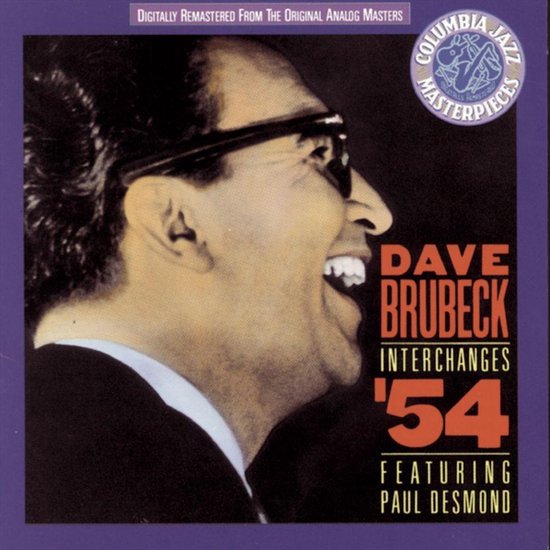 Albumhoes van Dave Brubeck, Interchanges '54, met een zwart-wit portret van Dave Brubeck die lacht.