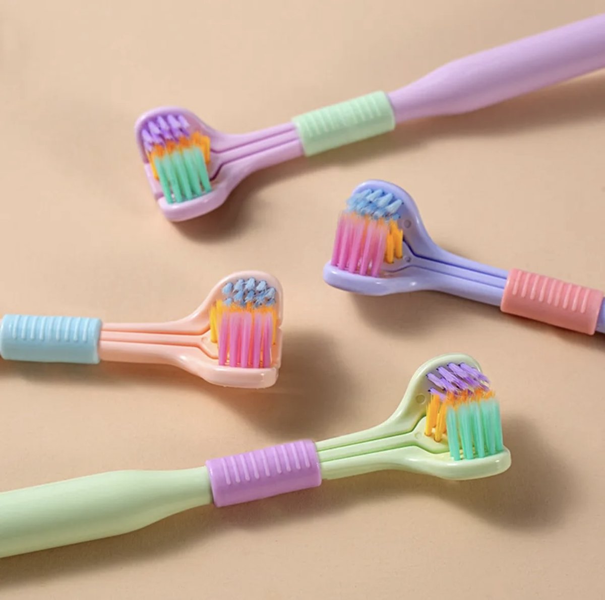 Goedkoopste TripleBrush Kids - Tandenborstel 3 zijdes - Ultra clean - Anti tandplak - Kinder tandenborstel - F1.1
