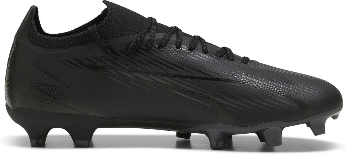 PUMA ULTRA MATCH FG/AG voetbalschoenen in zwart met koperroze details, maat 44.5, lichte mesh voor stabiliteit en grip.