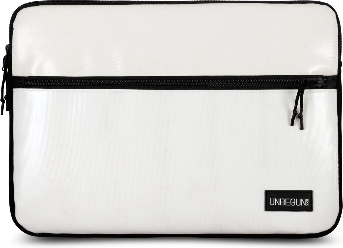 MacBook Air 15 inch case met vak (van gerecycled materiaal) - Witte laptop sleeve/hoes voor de MacBook Air 15 inch M3/M2 (2023/2024)