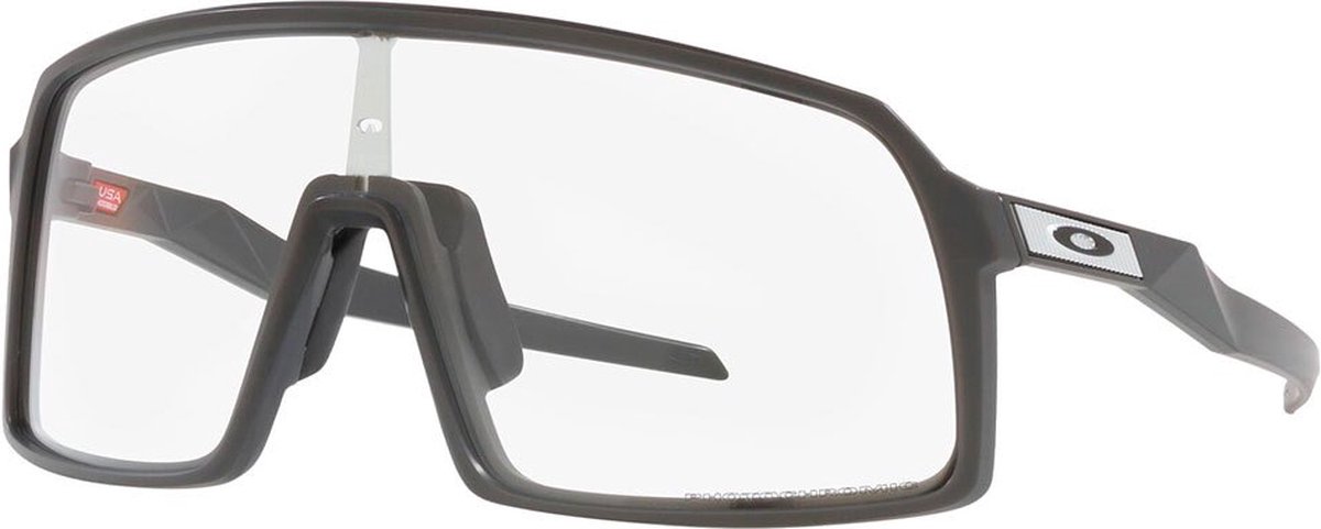 Oakley Sutro Matte Carbon/ Clear to Photochromic OO9406-98 Zwart