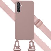 Selencia Hoesje Met Koord Geschikt voor Samsung Galaxy A25 - Selencia Siliconen hoesje met afneembaar koord - roze