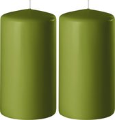 2x Olijf groene cilinderkaarsen/stompkaarsen 6 x 15 cm 58 branduren - Geurloze kaarsen olijf groen - Woondecoraties