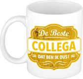 De beste collega dat ben ik dus cadeau koffiemok / theebeker wit met geel embleem - 300 ml - keramiek - afscheidsmok / cadeaumok collega