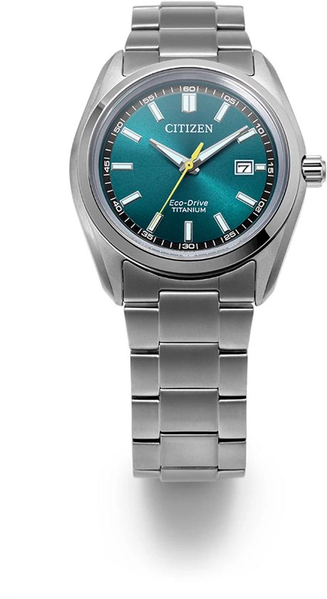 Zilverkleurig Citizen Eco-Drive Titanium horloge met een blauwgroene wijzerplaat.