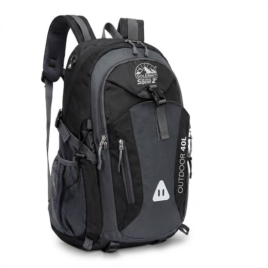Zwarte en grijze outdoor rugzak met 40L capaciteit, details van vakken en riemen.