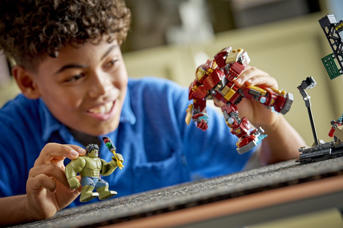LEGO Marvel Ultieme strijd: Hulkbuster vs. Hulk Bouwpakket - 76343 – foto 2