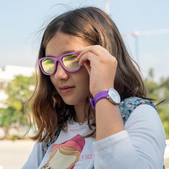 Kiddus Zonnebril gemaakt van gerecyclede visnetten. Voor jongens en meisjes vanaf 12 jaar. 100% UV400-bescherming tegen ultraviolette stralen. Draagt bij aan de vermindering van zeeafval van Kiddus — afbeelding 2