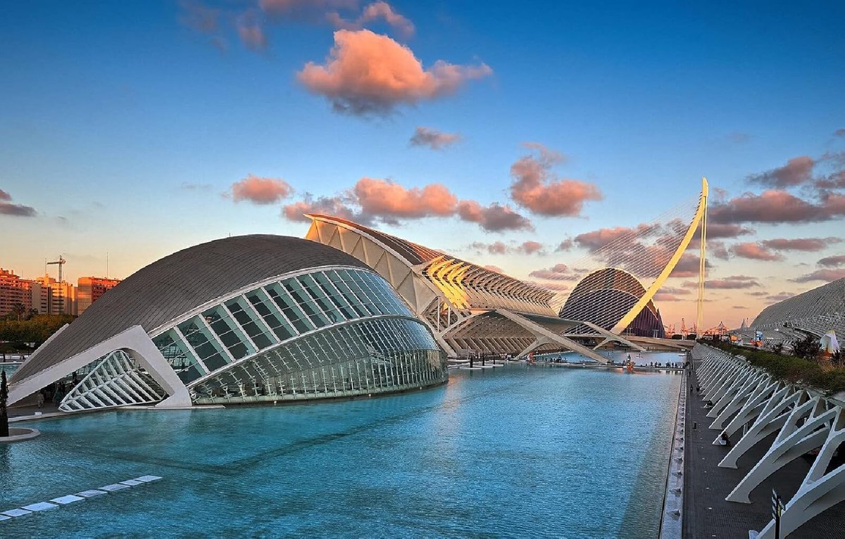 Legpuzzels 1000 stukjes - Stedenpuzzel Valencia - Ontspannend tijdverdrijf - Architectonisch complex - 75x50cm - Stadsaanzicht