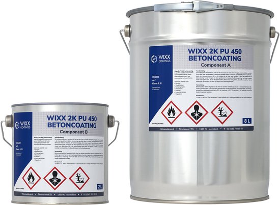 Twee blikken met "Wixx 2K PU 450 Betoncoating Component A" en "Component B". Rechts de grotere 8L "Component A", links de kleinere 2L "Component B".