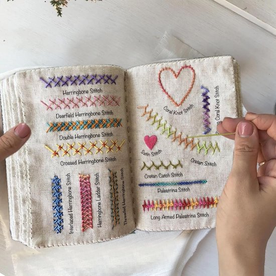 Naaiboeken Borduren - Creatieve Gids - Decoratief Werk - Mini Formaat - 1 Stuk - Meerdere Kleuren — afbeelding 2