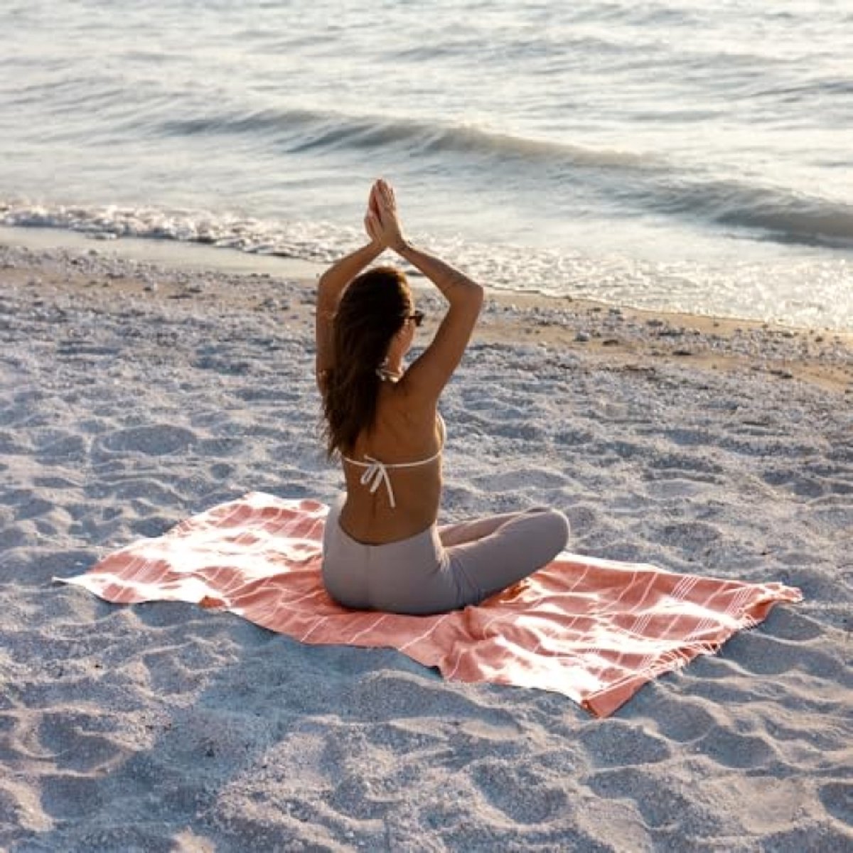 XXL Saunahanddoek Hamamdoek 100x200 cm - Grote Badhanddoek van 100% Gerecycled Katoen, Sneldrogend en Zacht - Strandlaken, Yogahanddoek voor Sauna, Strand en Fitness (Zalmkleur)