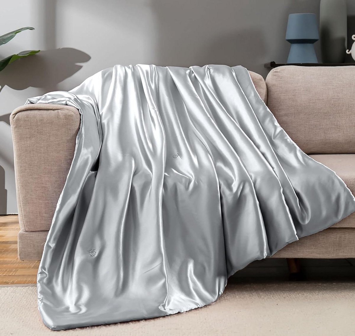 Satijnen Gebreide Deken - Zijdezachte Plaid - Bank en Bed - Kreukvrij en Ademend - 127 x 152 cm - Zilvergrijs