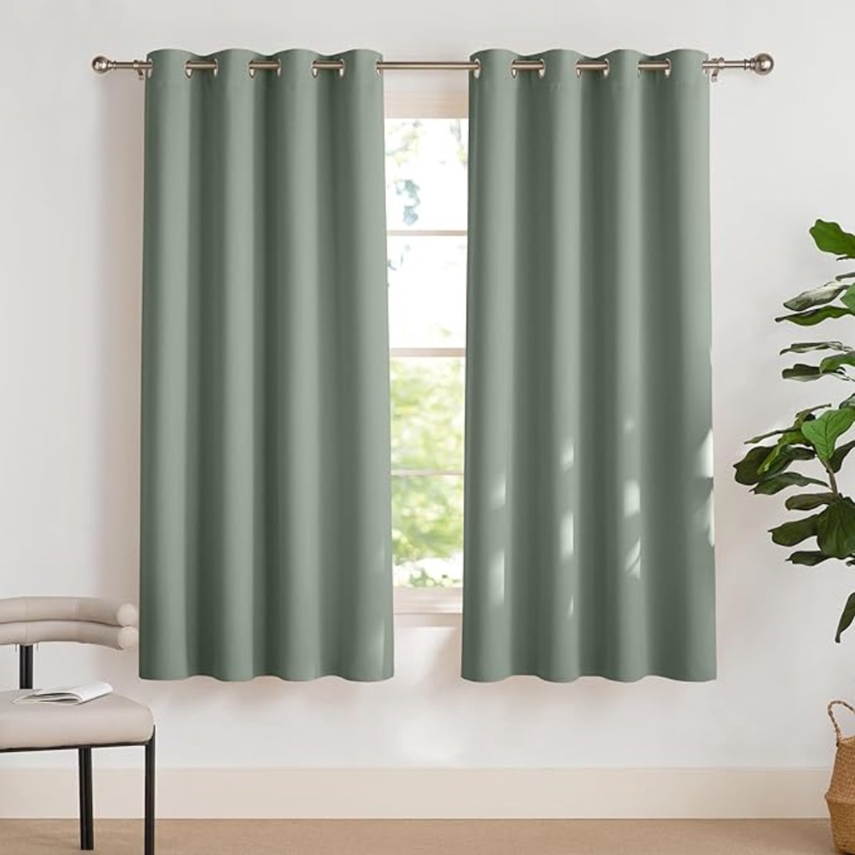 Verte Gordijnen Kant en Klaar met Haakjes - Kant-en-Klare Gordijnen - Verduisteringsgordijnen met Lussen - Warmte- en Koude-Isolerend - Geschikt voor de Woonkamer en Slaapkamer - 140 CM Breed x 160 CM Hoog - 2 Panelen - Salin Green