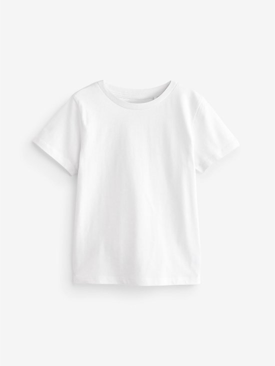 Effene witte T-shirt van Next, op een witte achtergrond.