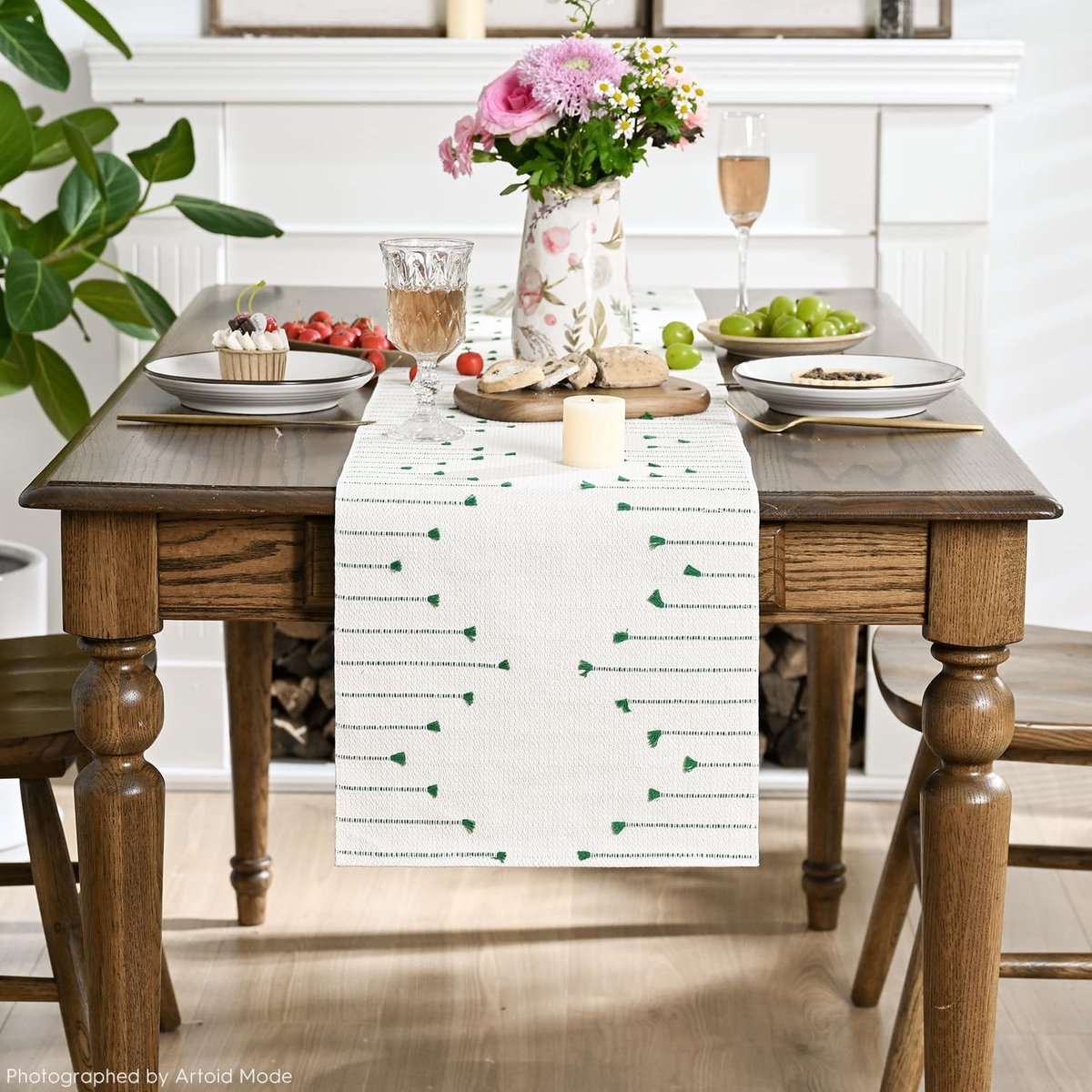 Dailygoods - Donkergroene Tafelloper met Kwastjes 30 x 183 cm van Katoen