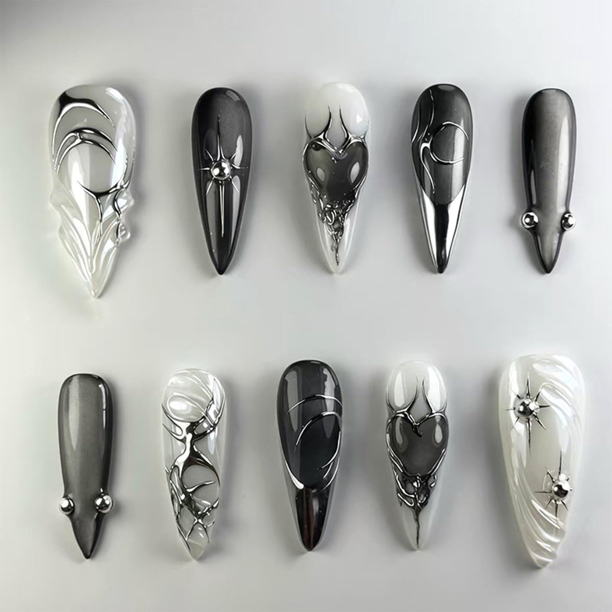 Dailygoods - 24 Stuks Zwarte Kattenogen Amandel Kunstnagels met 3D Kristal