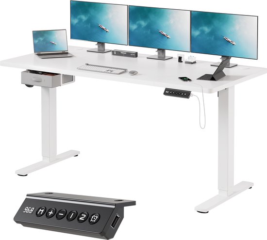 Wit bureau met drie monitoren, laptop, toetsenbord, muis en een lade. Inzetstuk met bedieningspaneel.