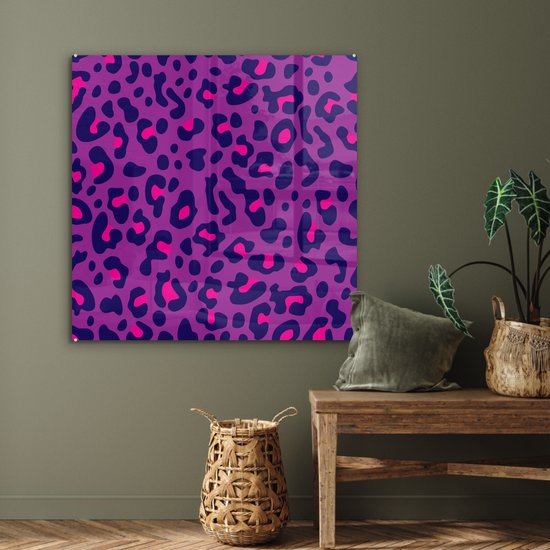 ® Glasschilderij 90x90 cm - Schilderij acrylglas - Panterprint - Paars - Roze - Foto op glas - Muurdecoratie woonkamer - Wanddecoratie slaapkamer - Schilderijen