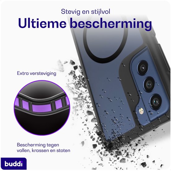 Donkerblauwe Samsung S21 FE telefoon in zwart hoesje die stof en vuil afstoot.