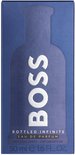 Doos voor Hugo Boss Bottled Infinite Eau de Parfum, 50 ml, met flesafbeelding.