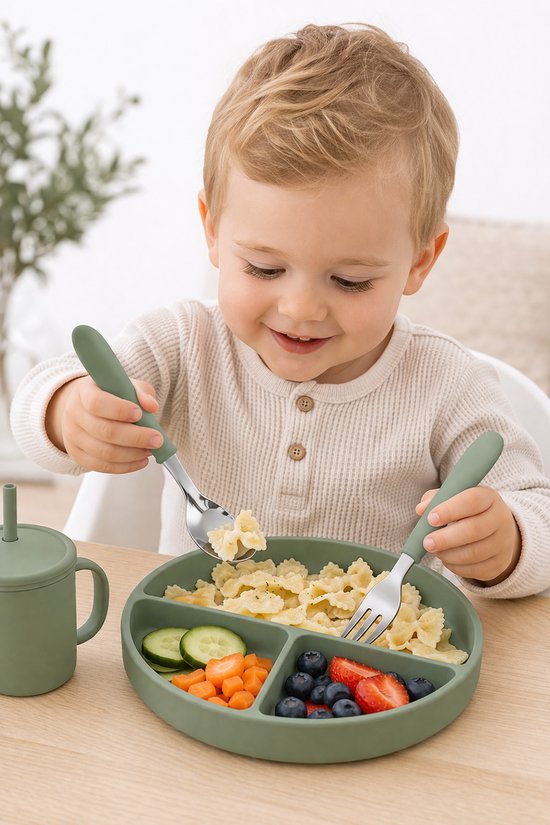 Kinder bestekset 3-delig - Lepel, vork en mes - Sage Groen - Siliconen handvat & RVS - Baby en peuter bestek - Zelfstandig leren eten - 1-4 jaar van Kinder — afbeelding 4