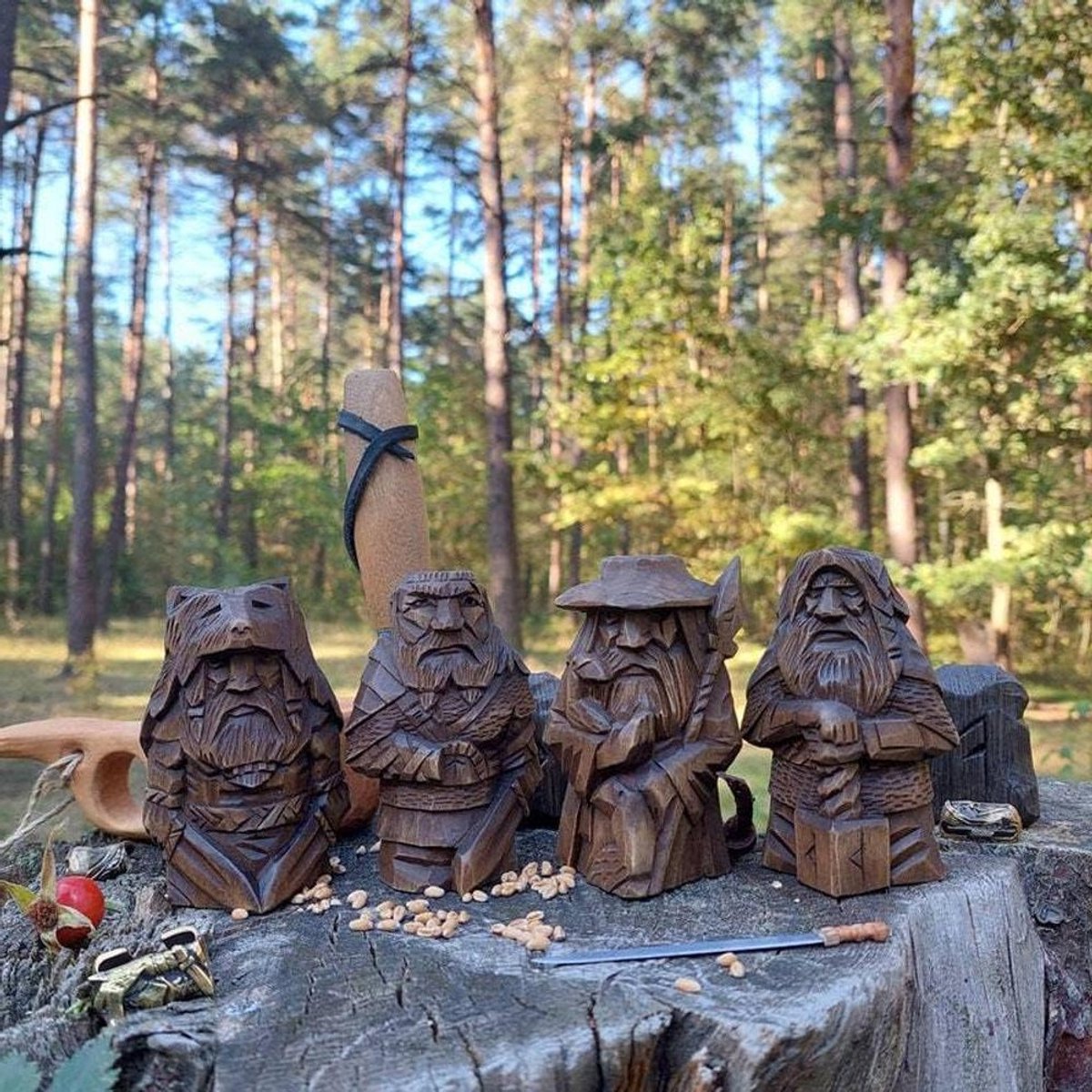 Decoratieve Sieradenboxen en Ornamenten voor Thuis en Tuin - Odin Houten Viking Beeldje en Kunstwerk