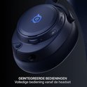 Gedetailleerde close-up van de knoppen en bedieningselementen op de donkerblauwe headset.