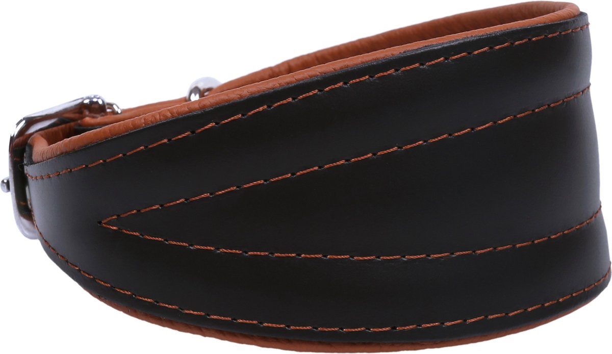 Goedkoopste Zwartbruine leren halsband met een dikte van 80 mm op het breedste punt en een lengte van 55 cm.