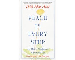 Omslag van Peace Is Every Step