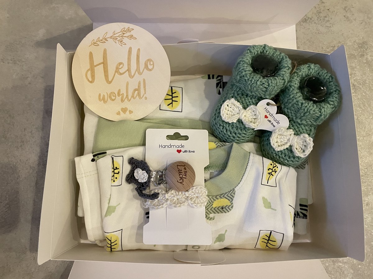 Goedkoopste Maminobaby.nl - Baby Geschenkset jongens - Olifant - Newborn - Handmade Babyslofjes - Handmade speenkoord - Babykleding - Babyshower cadeau - Kraamcadeau