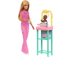 foto van Barbie Babydokterspop - Babydokterset met barbiepop