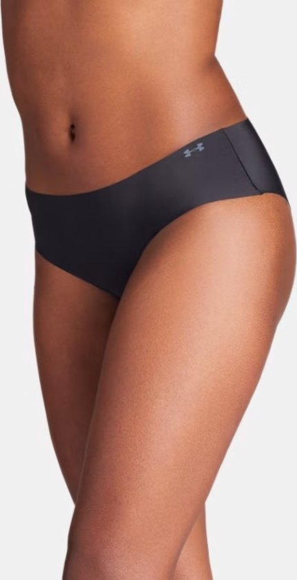 Zwart Under Armour hipster broekje aan de zijkant, met logo.