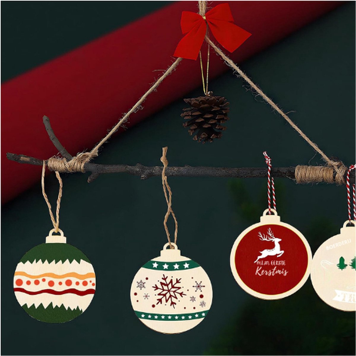Houten kerstbal met eigen naam - De Feniks