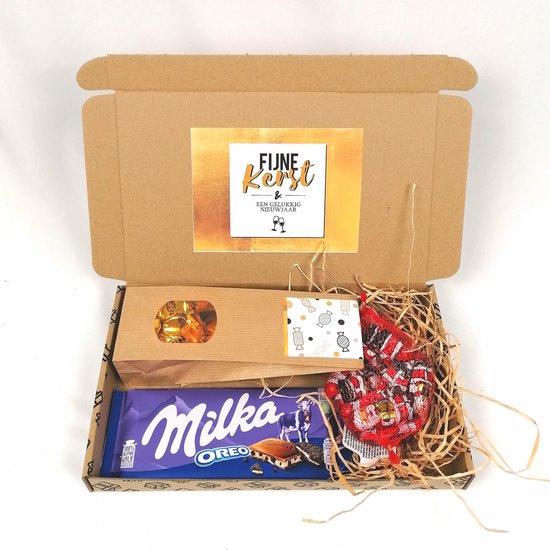 Kerstcadeau - Fijne kerst en een gelukkig nieuwjaar - brievenbus cadeau pakketje - Milka Oreo - zakje toffees - chocolade kerstmannen