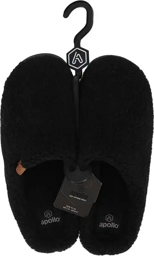 Zwarte, teddy wollen herenpantoffels van Apollo met label.