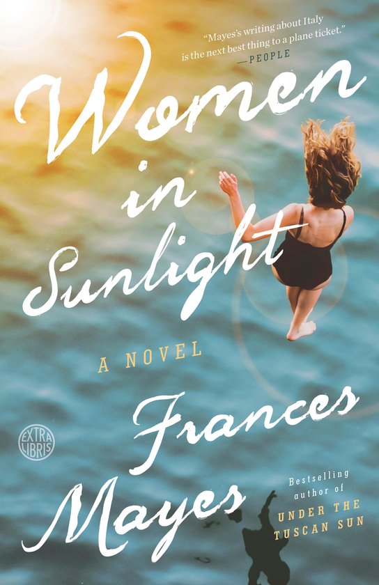 Boekomslag van 'Women in Sunlight' met een vrouw die in het water duikt. Bevat tekst over de auteur en recensies.
