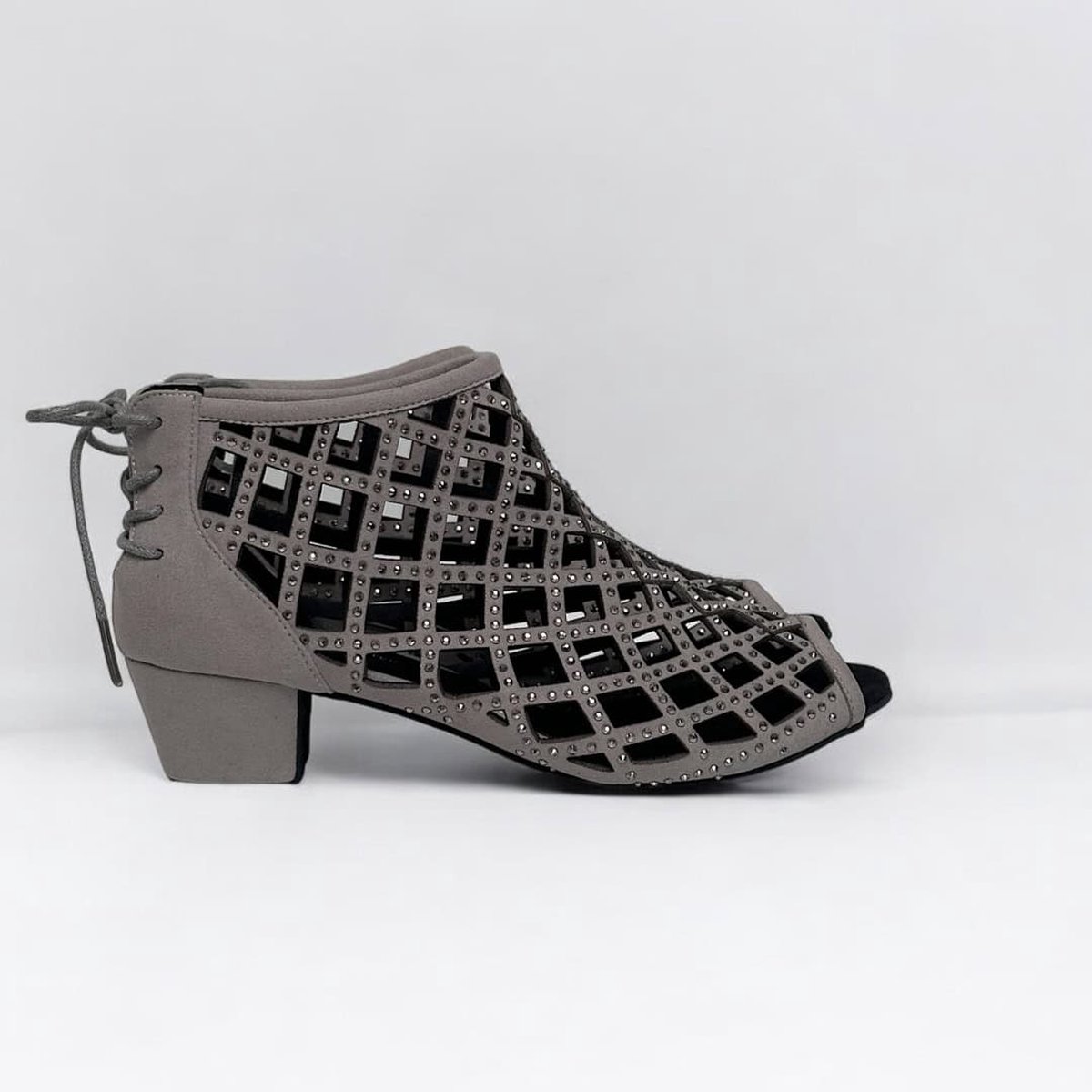 Cage Grey - 40