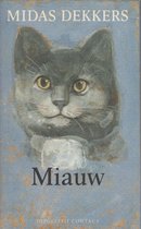 Boek 'Miauw' met een schilderij van een grijze kat met gele ogen op de voorkant.