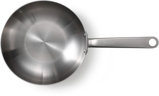 Roestvrijstalen wokpan met steel, van bovenaf gezien.