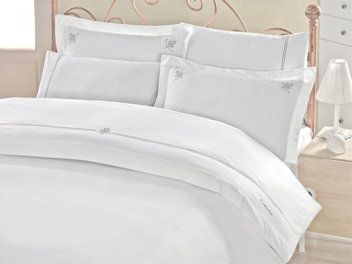 Asir Dubbele Quiltafdekking Set - Wit en Grijs WhiteGrey