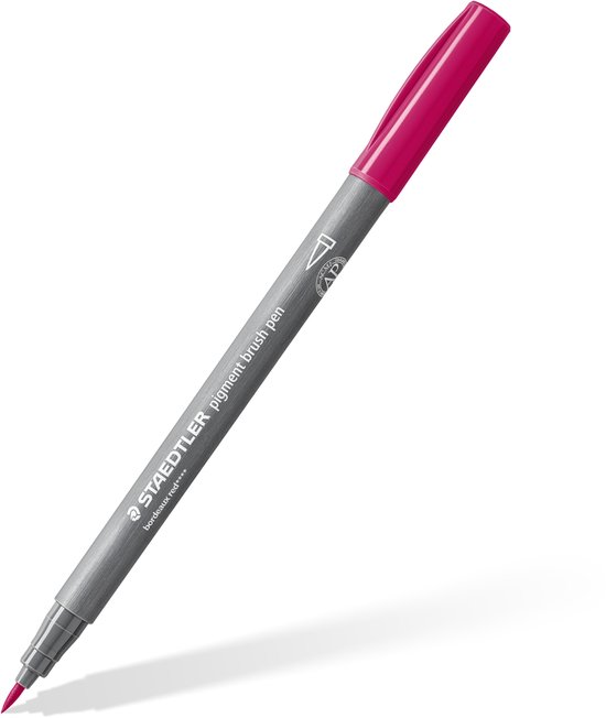 Roze Staedtler pigment brush pen, bordeaux red.