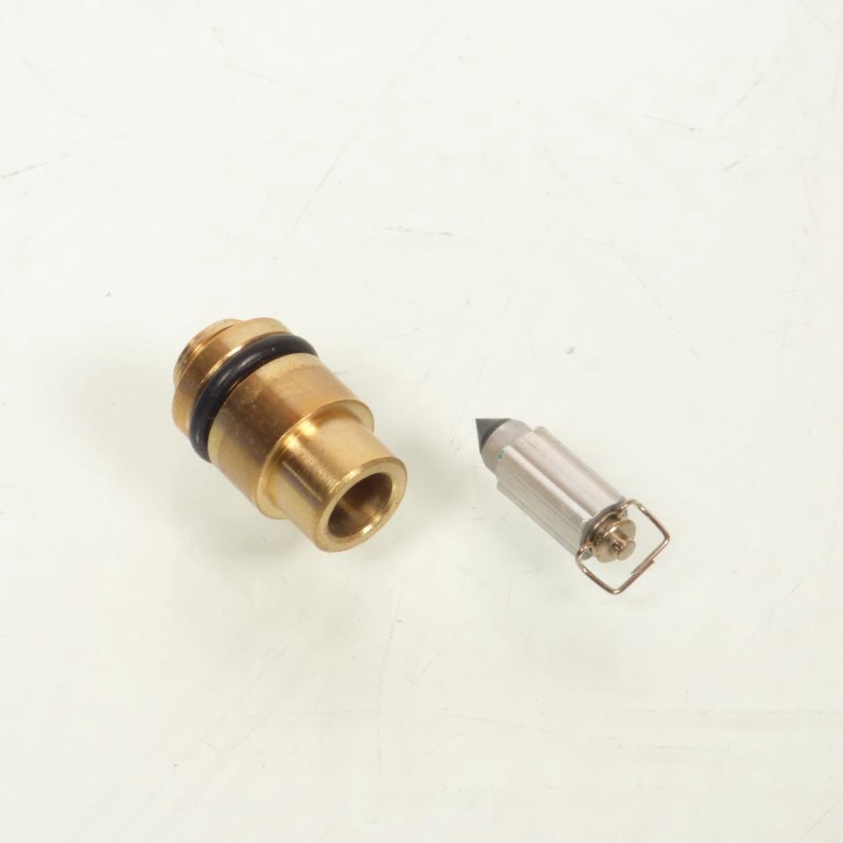 Pointeau et siège de pointeau 2.5 pour moto Yamaha 500 SR 48T 1UY-14107-25