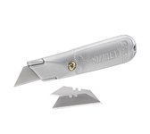 Zilverkleurig Stanley mes No. 199 met twee reservemessen ernaast.