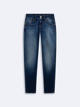 Donkerblauwe LTB jeans met een skinny pasvorm, voorzien van twee knopen en subtiele wassing.